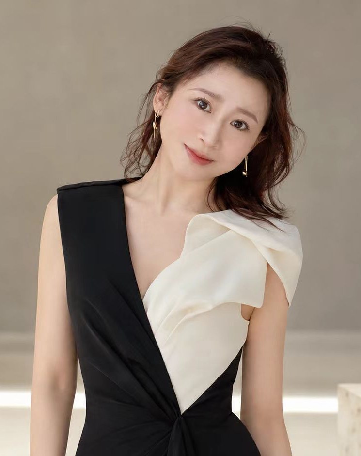 杨馥榕个人照片